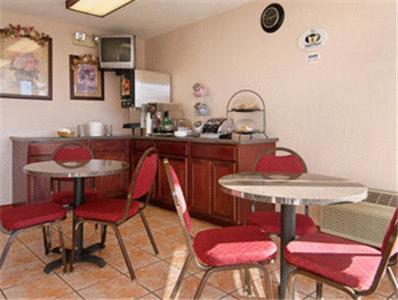 Super 8 By Wyndham Oklahoma Fairgrounds Motell Exteriör bild